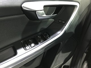 SUV Volvo XC60 14 av 20