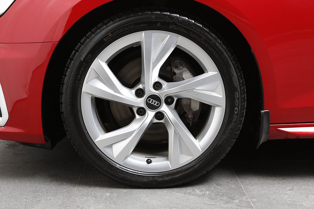 Audi A4 Avant 40 TFSI Quattro S Tronic S Line Värme Drag 2021