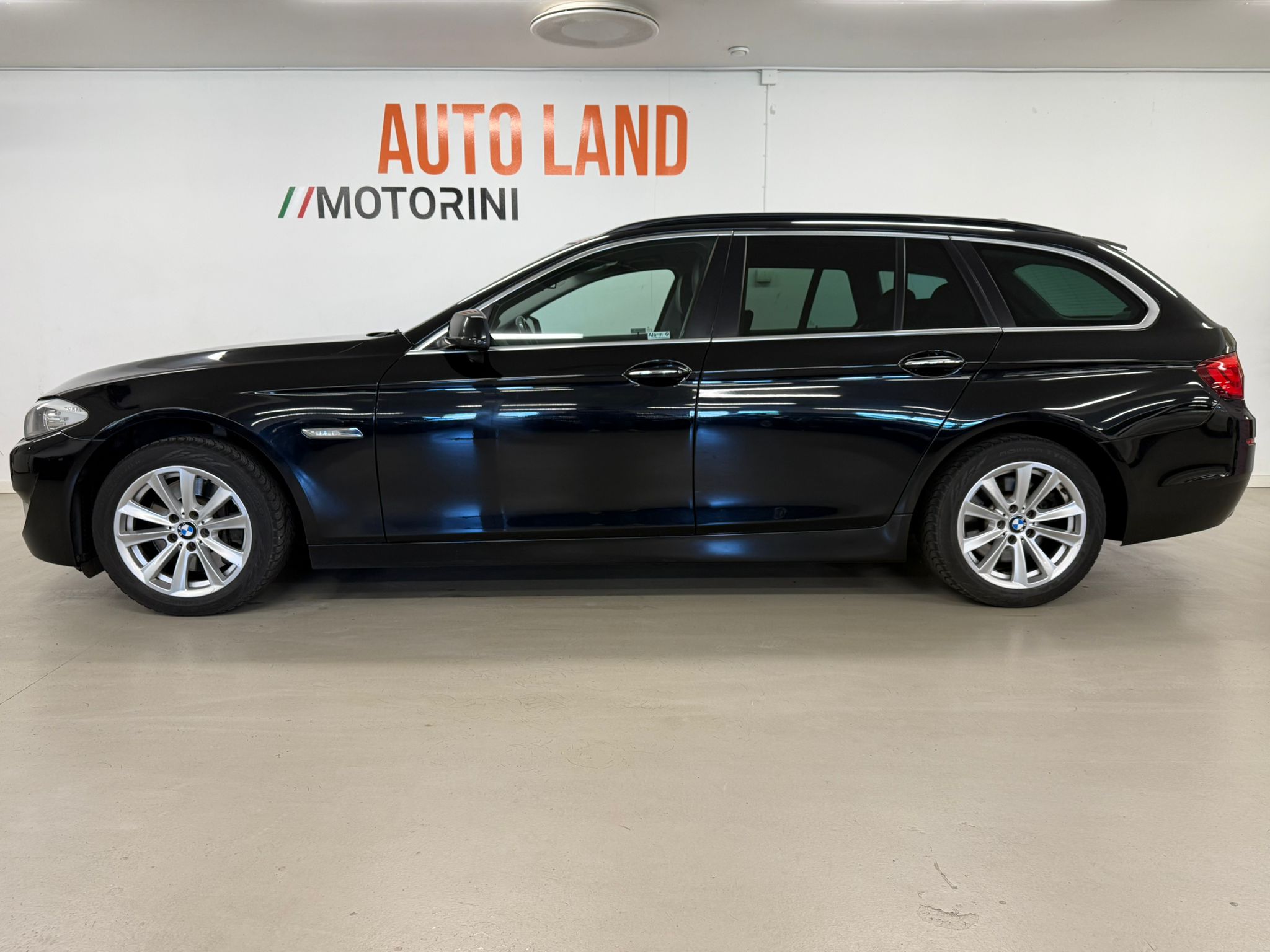 BMW 525 d xDrive Touring Steptronic 2013, bild 4/53
