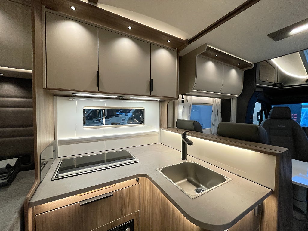 Kabe TMX Royal 810 LT / ALDE / Cinderella / Taksäng / Skinn / 5bält/  - Kabe