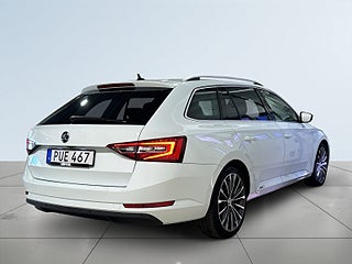Skoda Superb Kombi 1.4 TSI ACT Style Elstol Drag Psens Kamera SoV