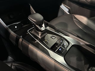 MG HS PHEV Luxury 360° GPS Pvärm Elbaklucka Skinn SoV MOMS – bild 21
