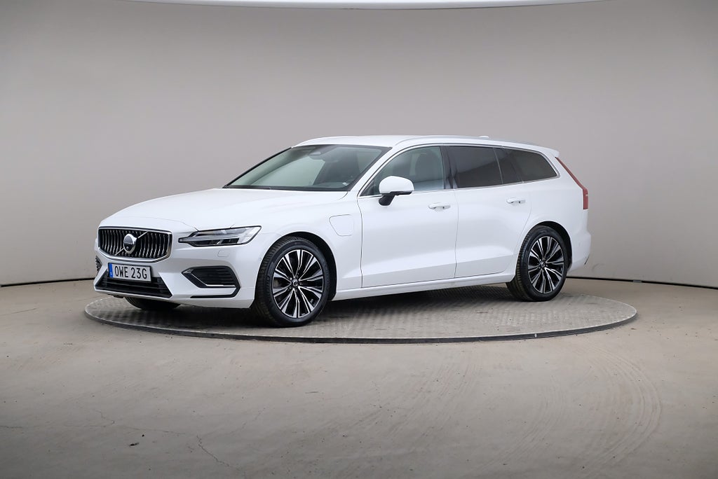 Volvo V60 Recharge T6 350hk AWD Core Edition 360 kamera