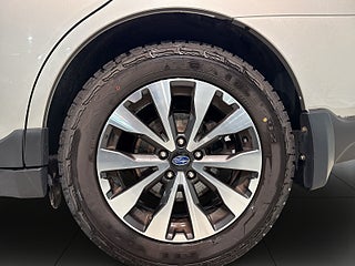 Subaru Outback 2.0 4WD Aut Summit H/K Pano Drag Mvärm Skinn Kamera SoV – bild 14