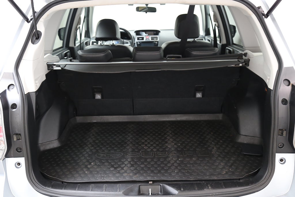 Subaru Forester 2,0i 150hk XE AWD Aut Skinn Extraljus Dragkrok 2019