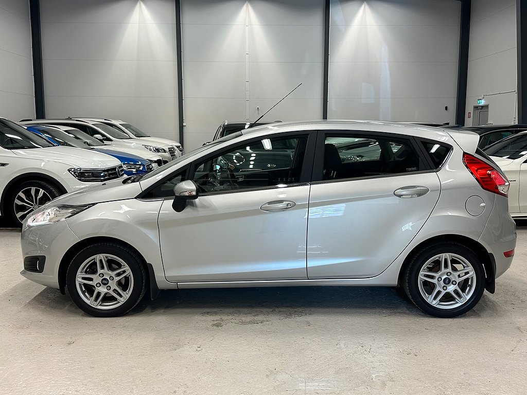 Ford Fiesta 1.0 80HK ECOBOOST POWERSHIFT TITANIUM VÄLSERVAD