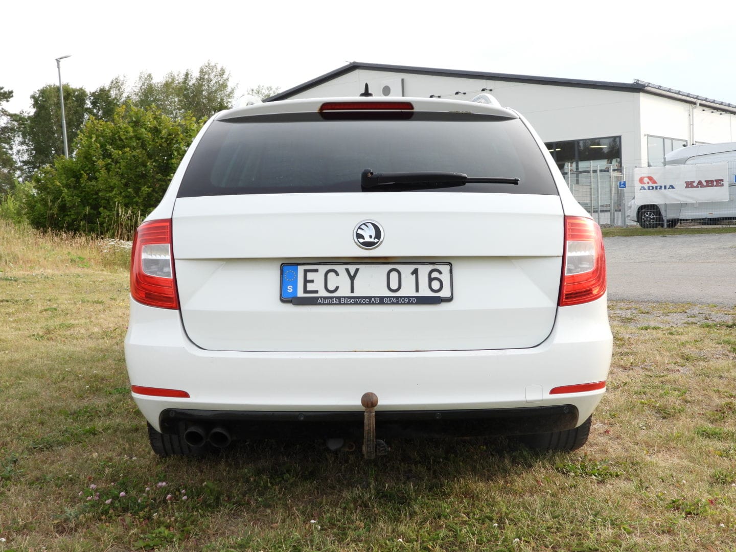 Skoda Superb Kombi 2.0 TDI 4x4 Ambition 2014, bild 3/57