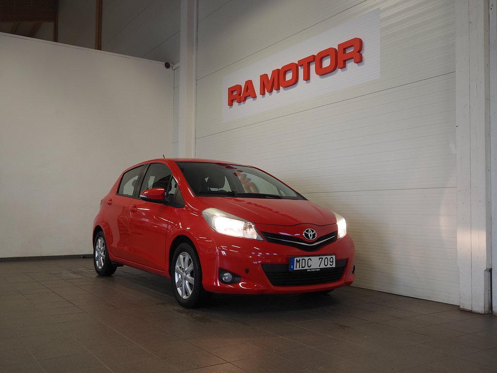 Toyota Yaris Dual VVT-i Multidrive S Active M-Värm B-Kam 2011
