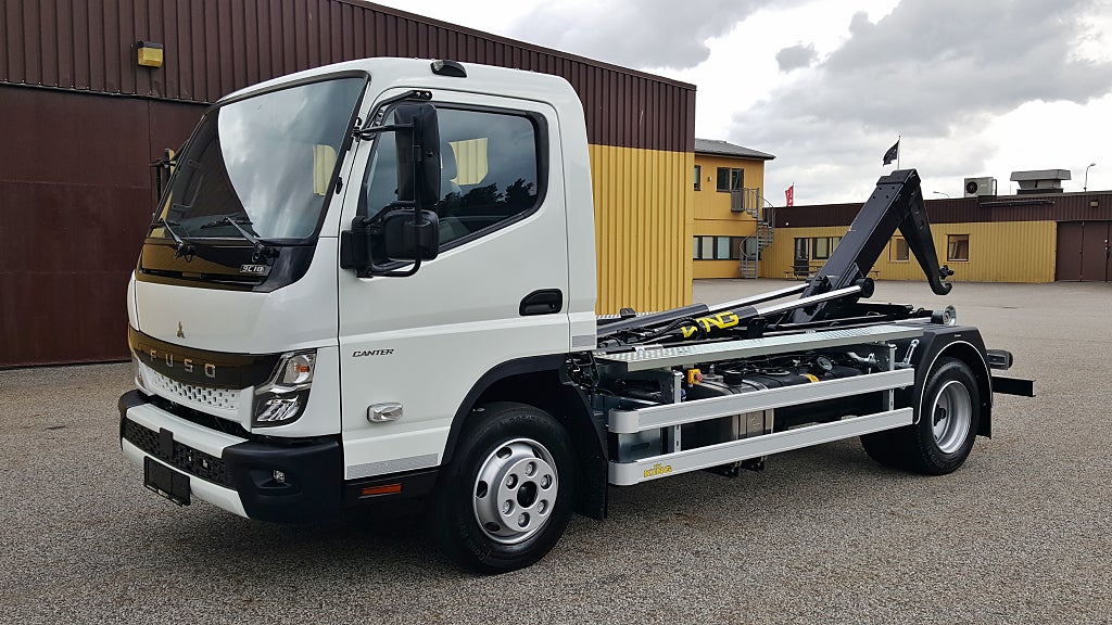 Mitsubishi Fuso Canter 9C18 AMT 175hk Lastväxlare Lastar 4560kg Omg lev