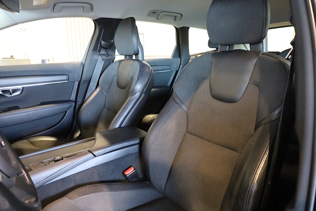Volvo V90 Cross Country D4 AWD Business Geartronic Navi Drag VOC K-Rem bytt