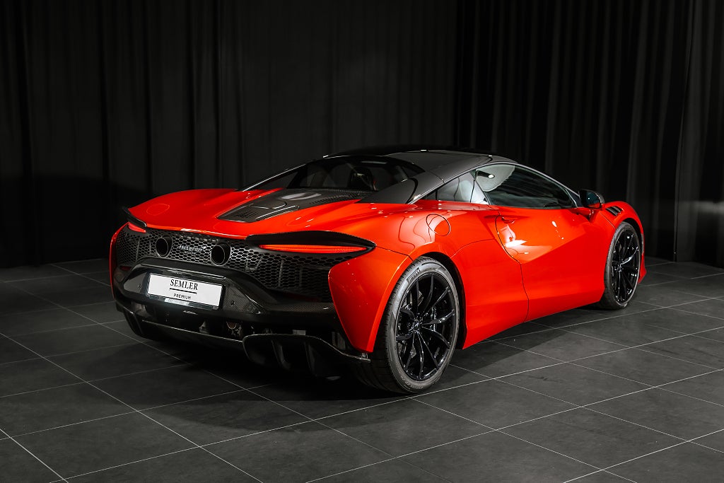 Gallery image 4 of 16