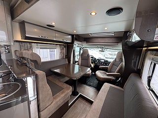 Husbil-halvintegrerad Hobby Optima Premium T 75 HGE 150 HK AUTOMAT! Långbäddar & Taksäng! 2 av 22