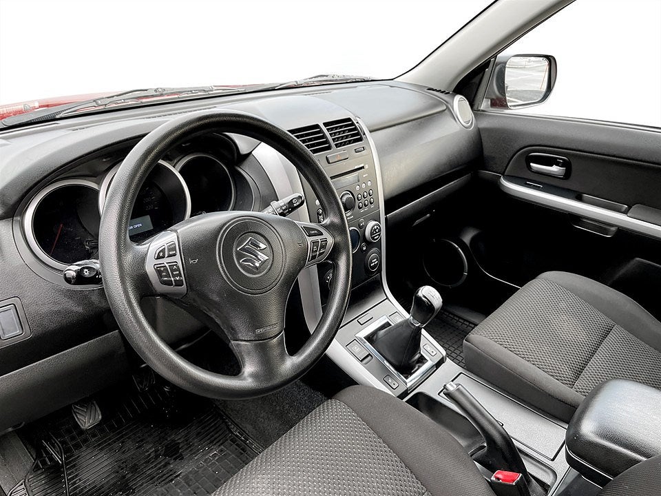 Bild på Suzuki Grand Vitara 5D 2.4 169hk 4WD - MOTORVÄRMARE