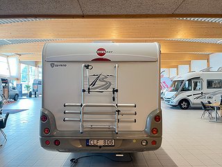 Husbil-halvintegrerad Bürstner T700 4 av 12