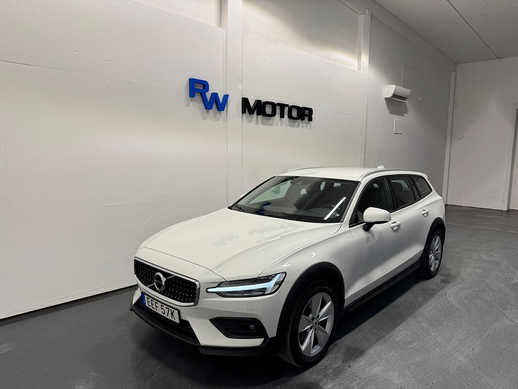 Volvo V60 Cross Country D4 AWD 190hk Momentum VOC Drag Dvärm