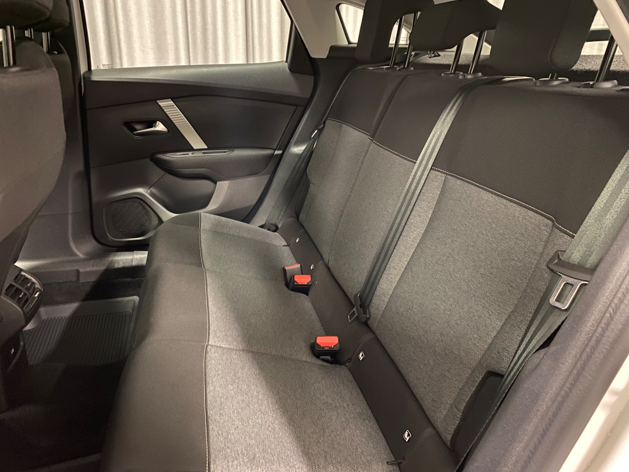 Citroen C4 Feel PureTech 130 AUT 2022, bild 5/49