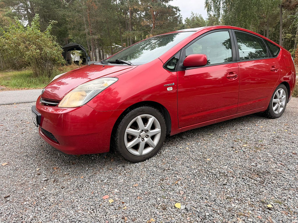 Toyota Prius 1.5 VVT-i + 3CM CVT Euro 4