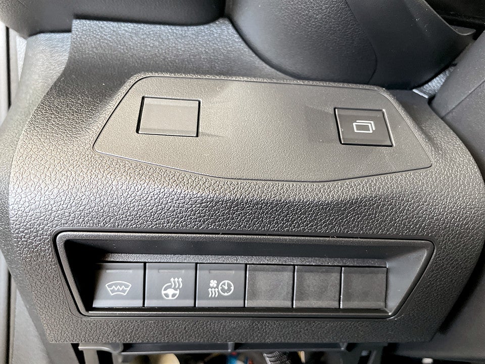 Bild på Opel Combo ELITE 130hk AT8 L2 - EDITION! Värmare & Dragkrok