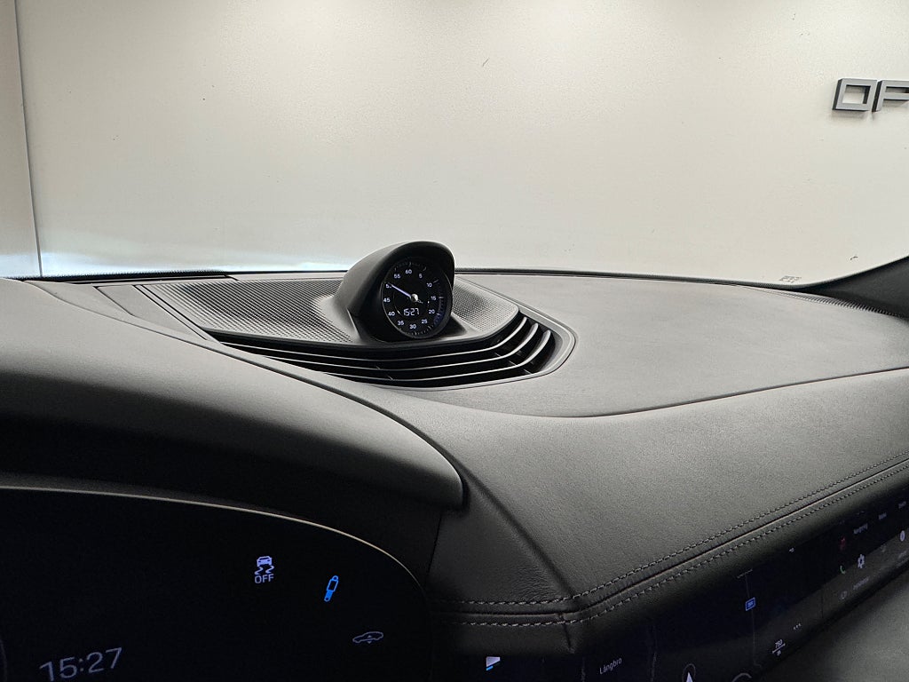 Porsche Taycan 2022 - miniatyr 12