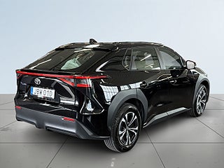 Toyota bZ4X 71.4 kWh Active S&V-hjul Backkamera Cockpit Navi MOMS – bild 6