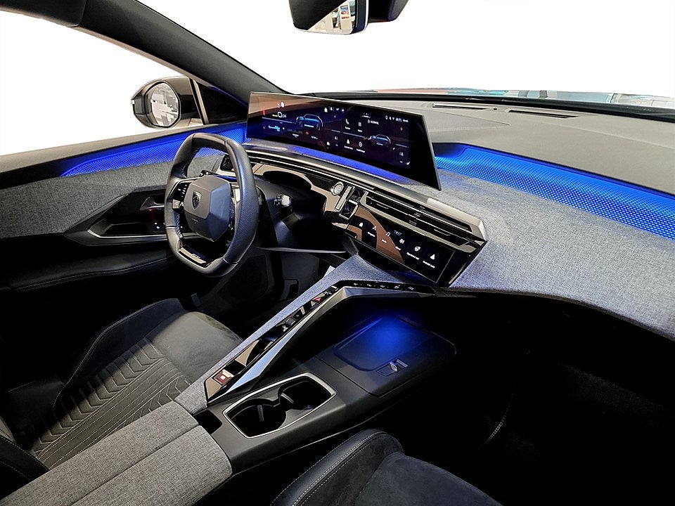 Bild på Peugeot E-5008 GT 214hk Aut - 7-SITS,B-KAMERA,DRAG
