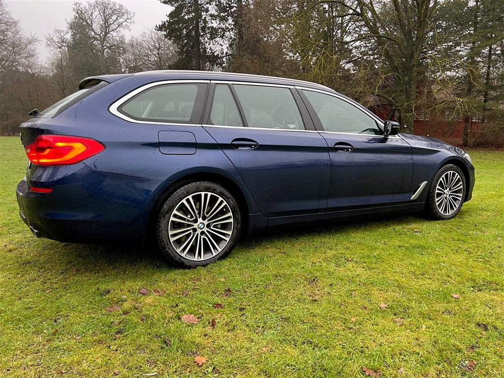 BMW 520 2019, bild 4/36