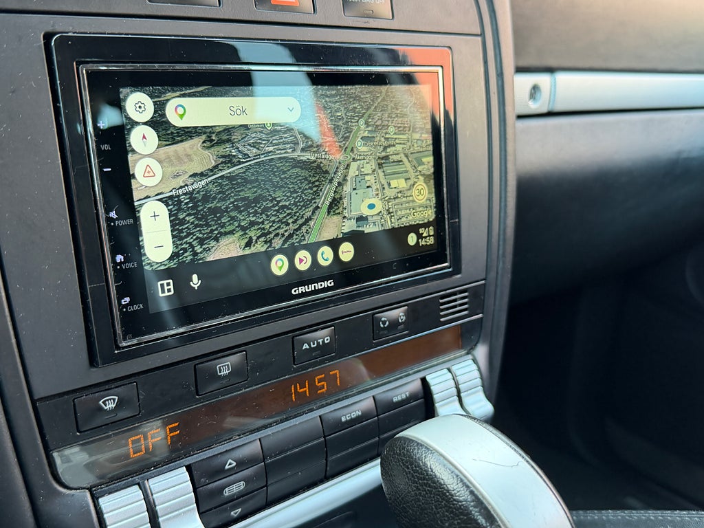 Porsche Cayenne 2006 - miniatyr 14