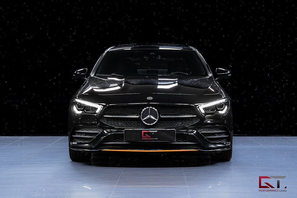Mercedes-Benz CLA 200 AMG Line Orange Edition Pano Nightpackage P-Värmare 19"