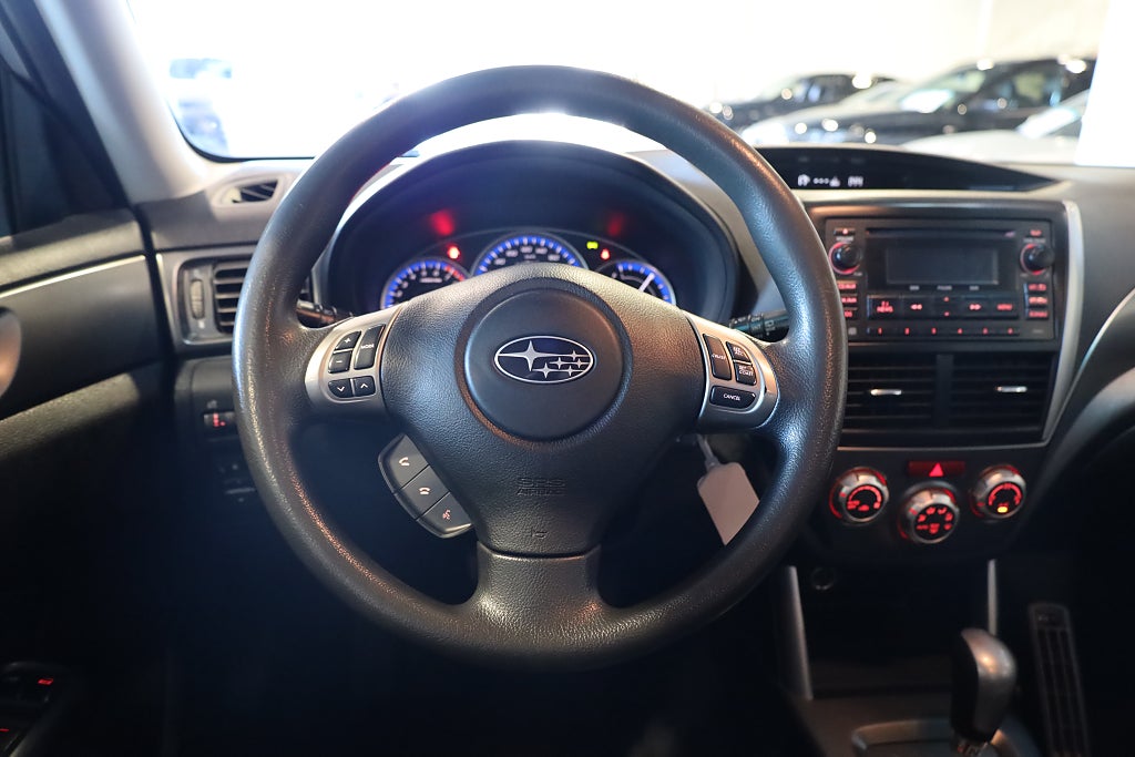Subaru Forester 2.0 X 4WD AUT Drag M-Värme Blåtand Nybesiktigad 2012