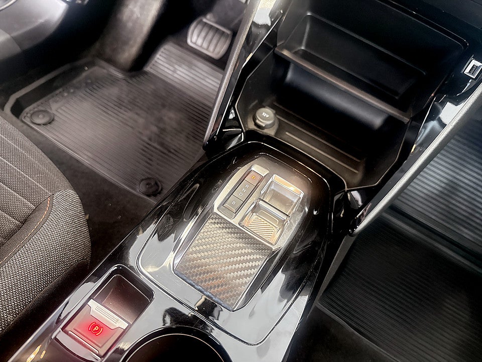 Bild på Peugeot E-2008 Active Pack 136hk Aut - CARPLAY, KEYLESS, BACKSENSORER