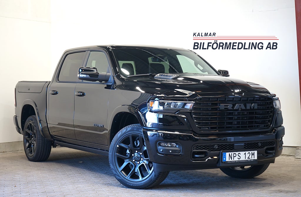 Dodge RAM 1500 Laramie Night Rambox Låg skatt *Leveransklar 426hk