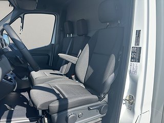 Transportbil - Skåp Mercedes-Benz Sprinter 9 av 16