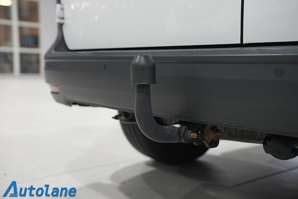 Volkswagen Caddy Cargo 2.0 TDI BMT Värmare,Dragkrok,Kamera,Carplay 122hk