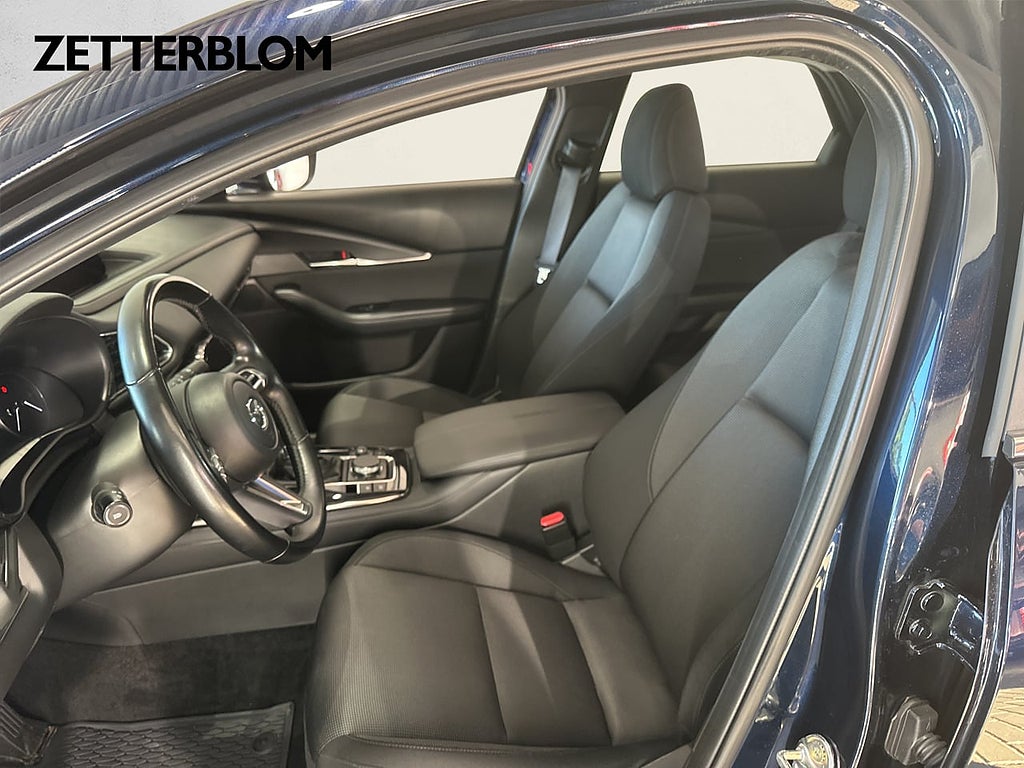 SUV Mazda CX-30 7 av 17