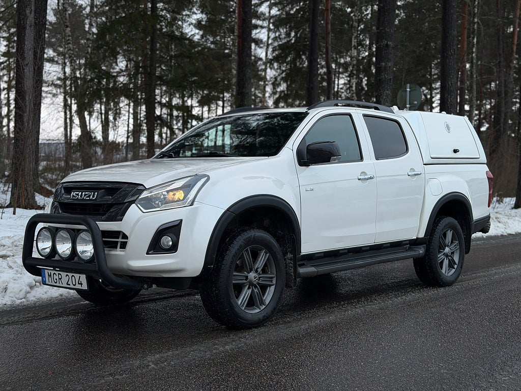 Isuzu D-Max Crew Cab 1.9 4WD /MOMS/Värmare/Carplay/B-kamera/Drag