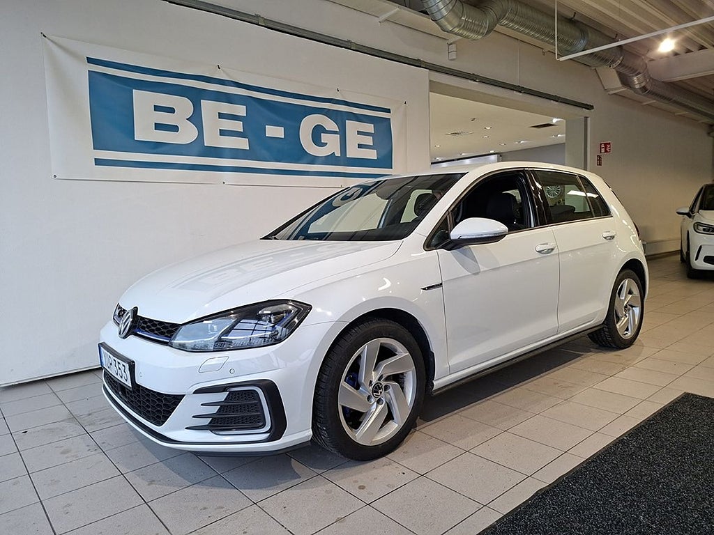 Volkswagen Golf GTE 1.4TSI 204HK DSG
