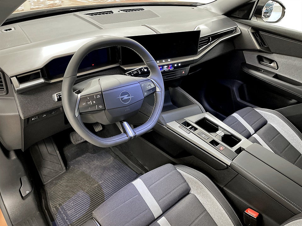 Bild på Opel Grandland + Hybrid - DEMO