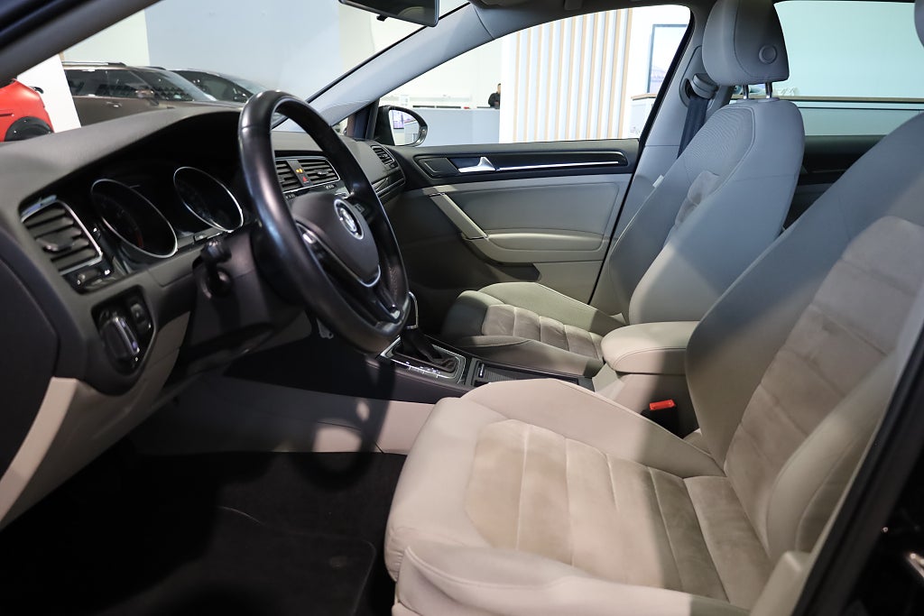 Volkswagen Golf 5-dörrar 1.4 TSI AUT Pano Drag Kamera Värmare Blåtand 2013
