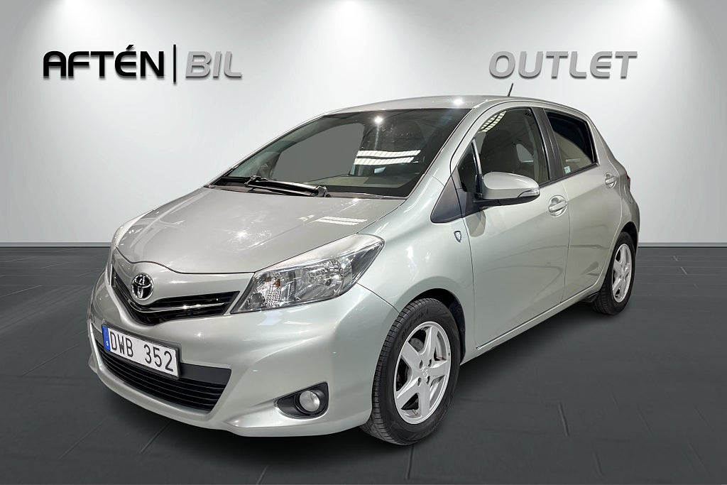 Toyota Yaris 1.33 Active Manuell 99hk|M-värm|Bluetooth|B-kam|