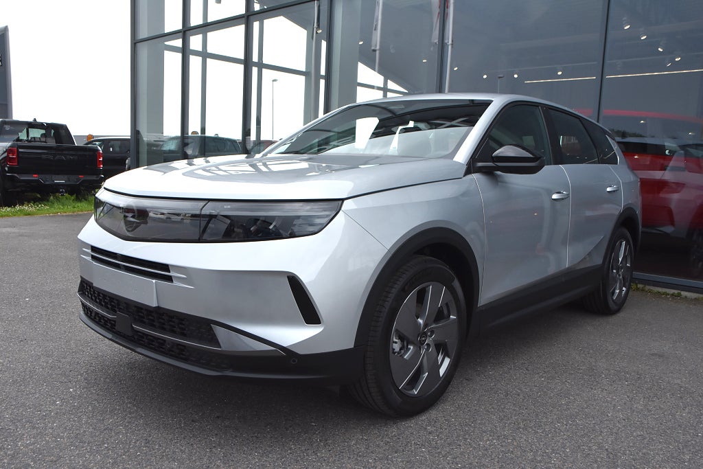 Opel Grandland NYA Hybrid 145hk Aut Privatleasing 4299kr/mån