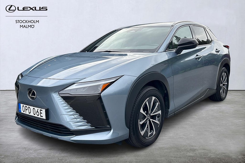Lexus RZ450e Executive AWD 308hk P-värm B-kamera Navi Key...