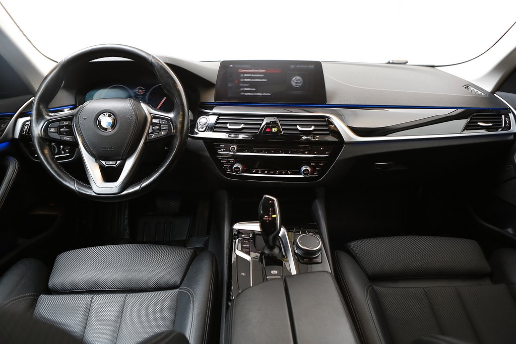 BMW 530 i xDrive 252hk Sport Line Aut Sedan Kamera Värmare 2019