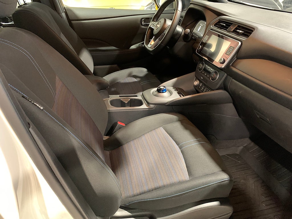 Nissan Leaf ACENTA 40kwh RE-LEASING 2799kr/mån Ink serv + vhjul