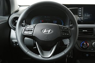 Halvkombi Hyundai i10 11 av 22