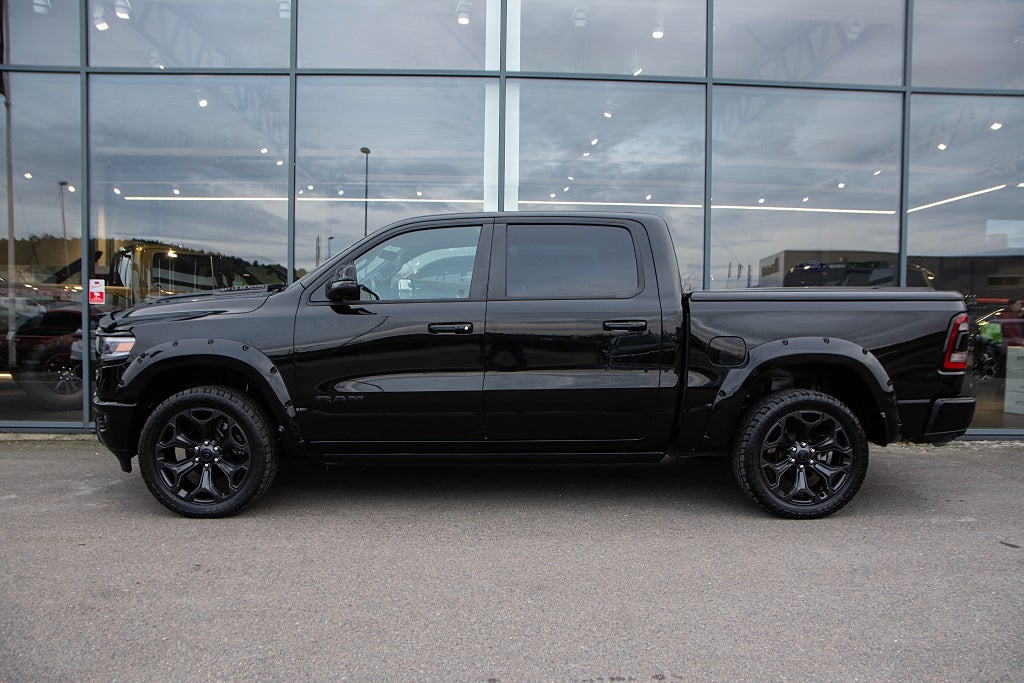 RAM 1500 Crew Cab LIMITED NIGHT 5.7 V8 LÅG SKATT LOCK Carven