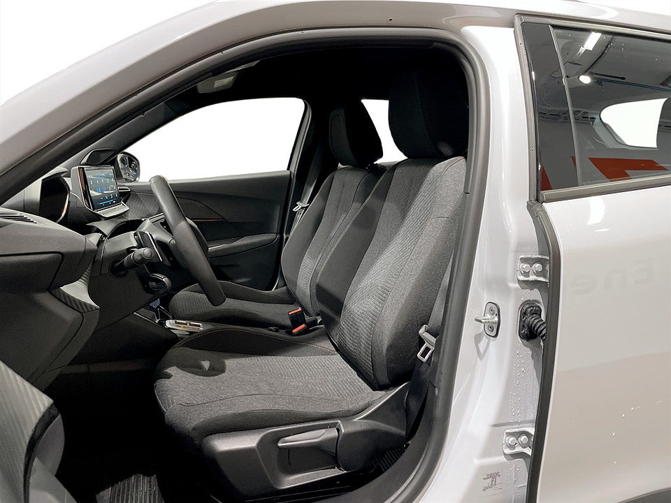 Bild på Peugeot 2008 Style Hybrid 136hk Aut - CARPLAY, BACKSENSORER