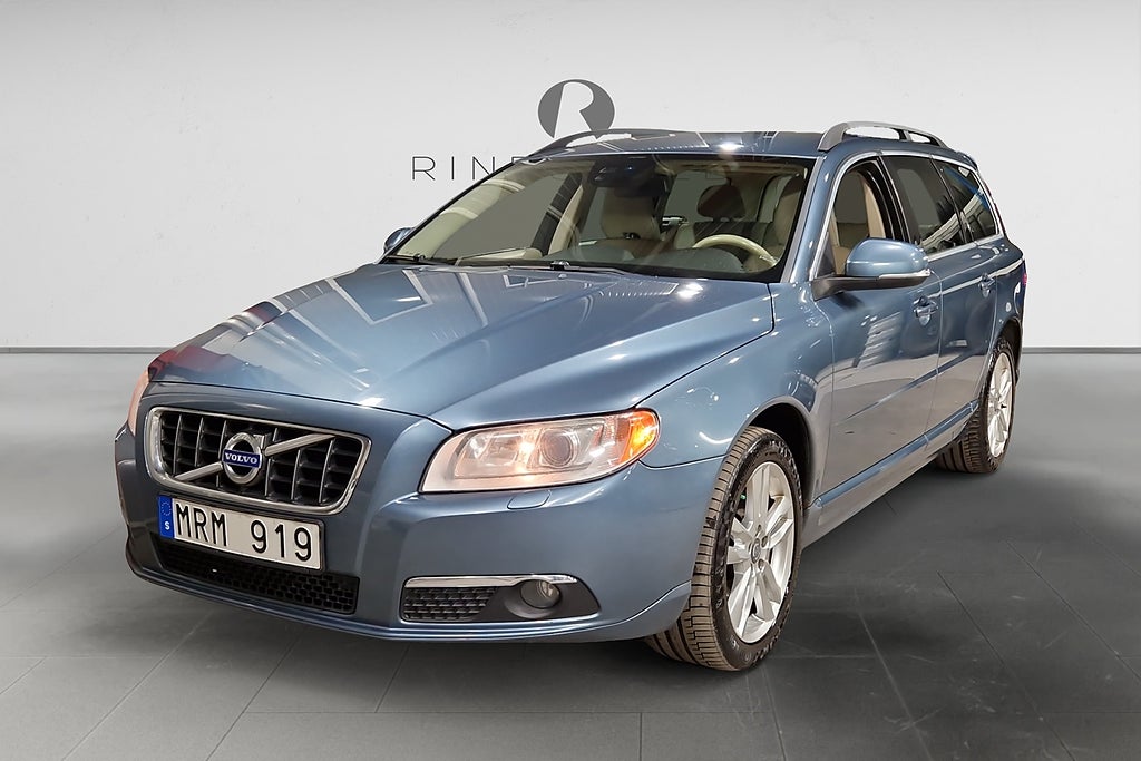 Volvo V70 D3 170 HK AUT MOMENTUM DRAG D-VÄRM KAMREM BYTT 17"