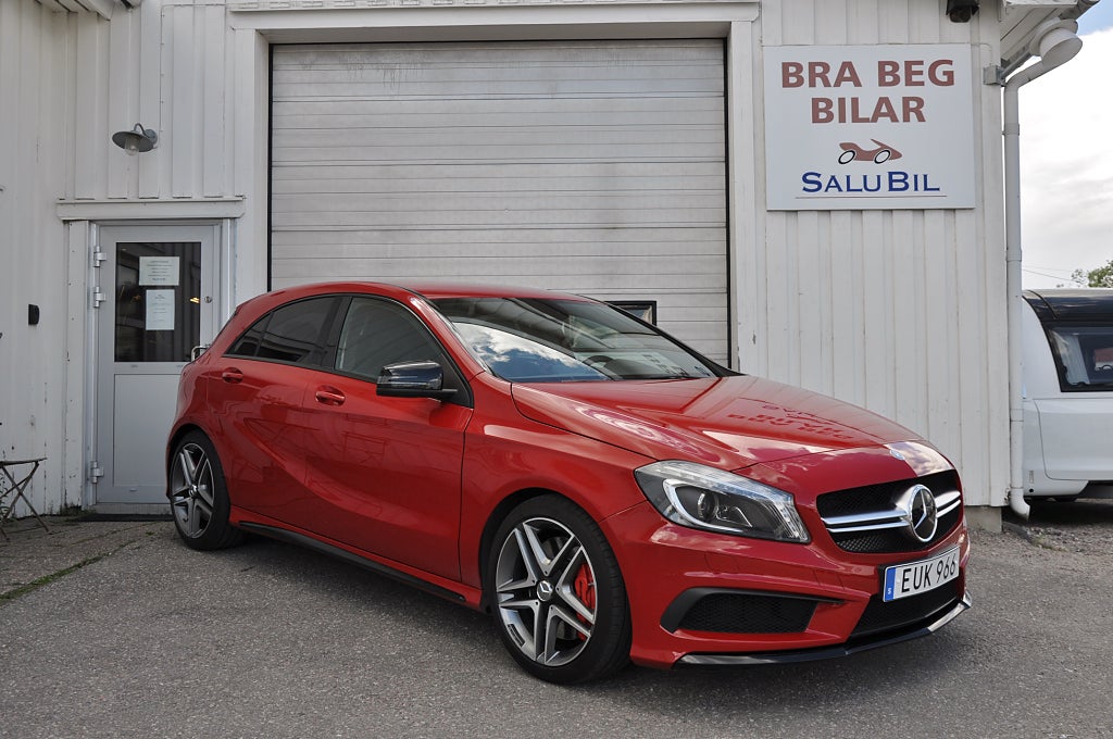 Mercedes-Benz A45 AMG 360hk 4MATIC Backkamera Skinn