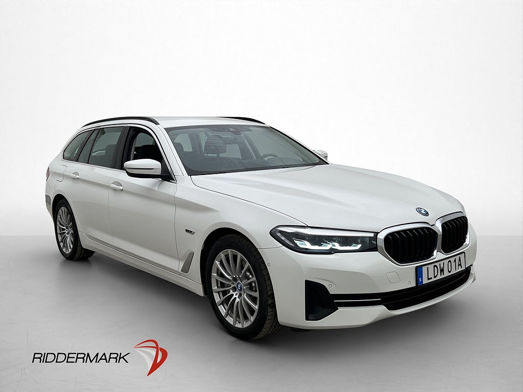 BMW 530e xDrive 292hk MOMS Cockpit Kamera Drag Läder Navi