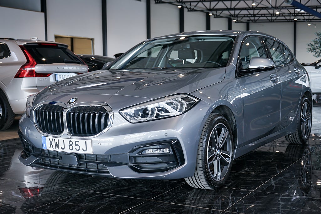 BMW 118I Steptronic Sport line Carplay 136HK AUT 